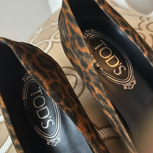 Tod’s Leopard Kitten Heels Pumps in Suede and Patent Leather - 39 - Picture 5 of 11